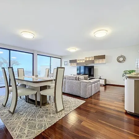 Βίλα Ribeiro Real 12 A *