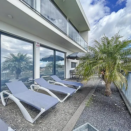 빌라 Ribeiro Real 12 A *