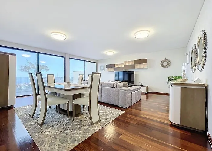 빌라 Ribeiro Real 12 A *