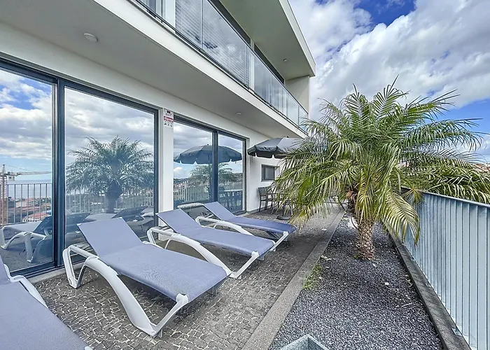 빌라 Ribeiro Real 12 A *